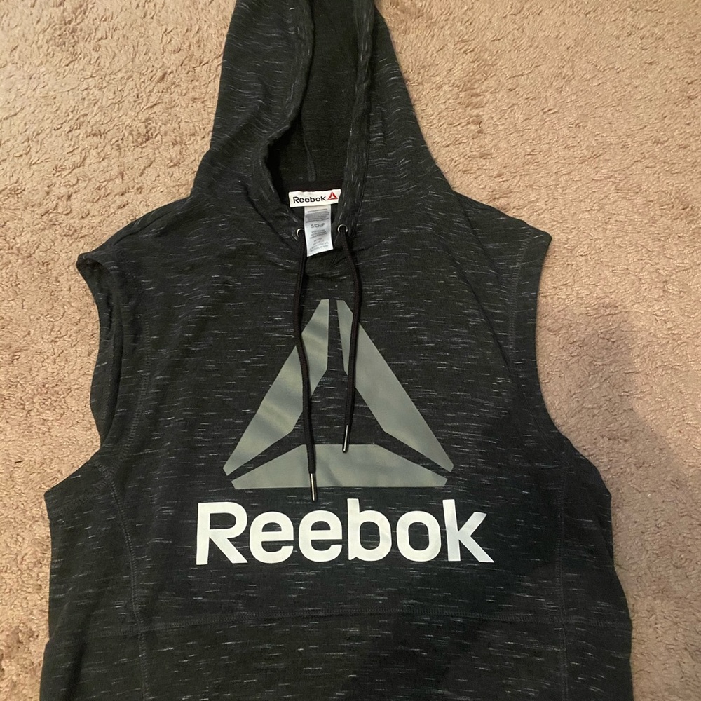 Reebok athletic top